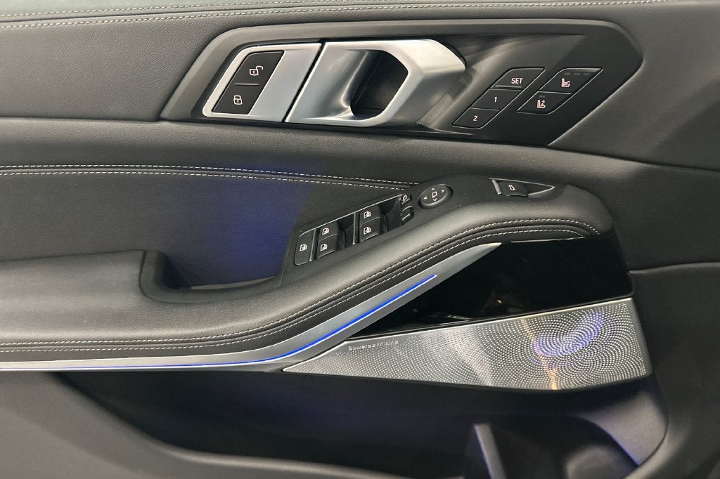2024 BMW X5 M60i