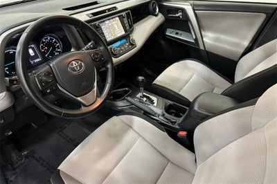 2017 Toyota RAV4 Hybrid XLE