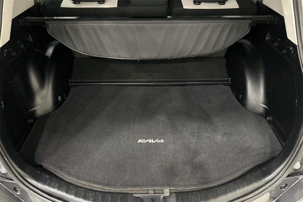 2017 Toyota RAV4 Hybrid XLE