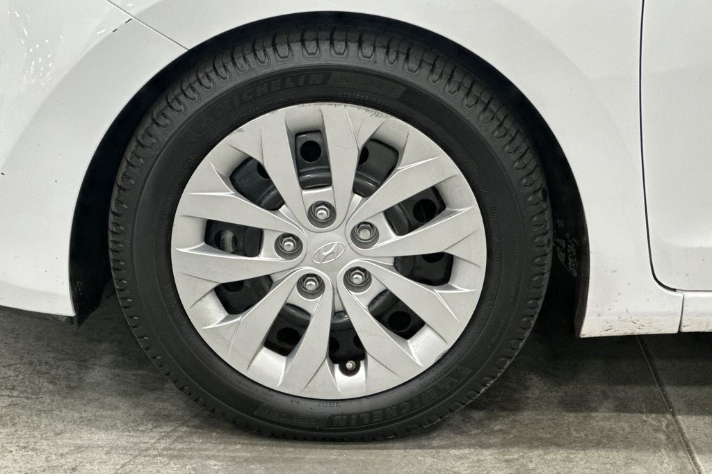 2016 Hyundai Elantra GT Base