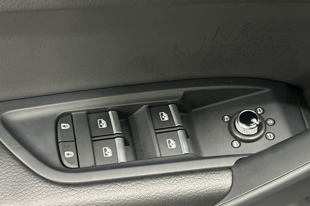 2024 Audi Q5 45 S line Premium quattro