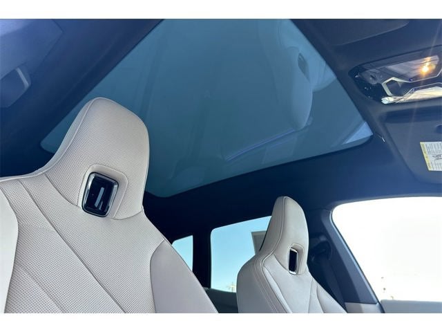 2025 BMW iX xDrive50