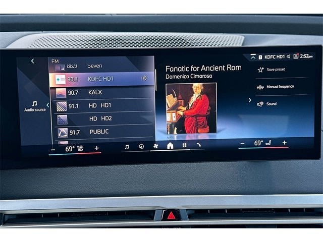 2025 BMW iX xDrive50