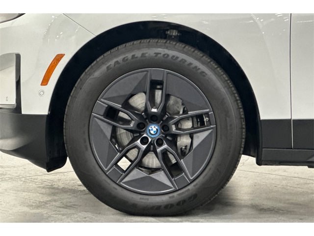 2025 BMW iX xDrive50