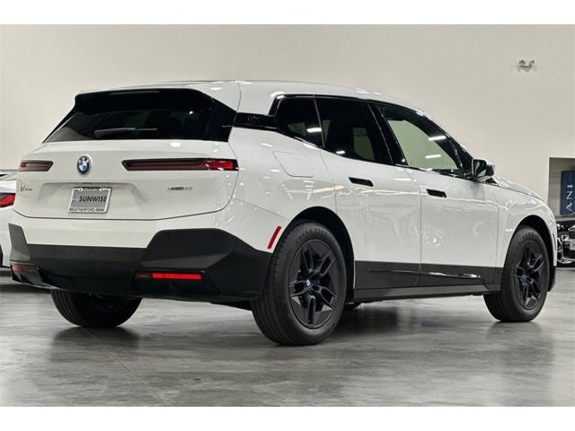 2025 BMW iX xDrive50