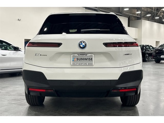 2025 BMW iX xDrive50