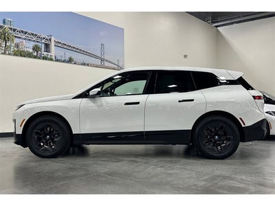 2025 BMW iX xDrive50