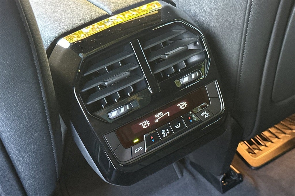 2025 BMW iX xDrive50