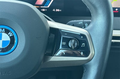2025 BMW iX xDrive50