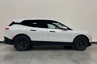 2025 BMW iX xDrive50