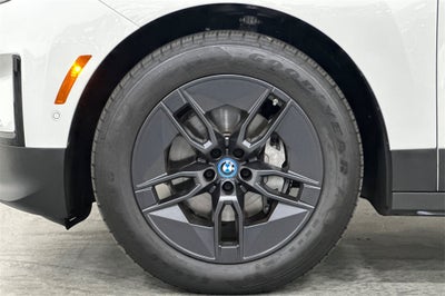 2025 BMW iX xDrive50