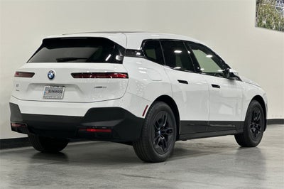 2025 BMW iX xDrive50
