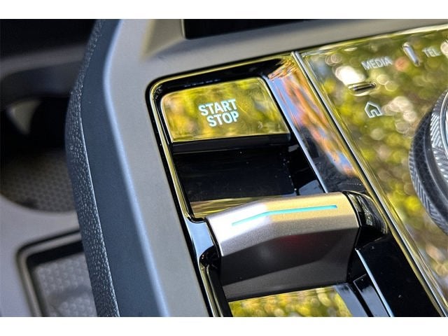 2025 BMW iX xDrive50