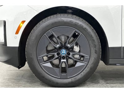 2025 BMW iX xDrive50