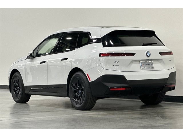 2025 BMW iX xDrive50