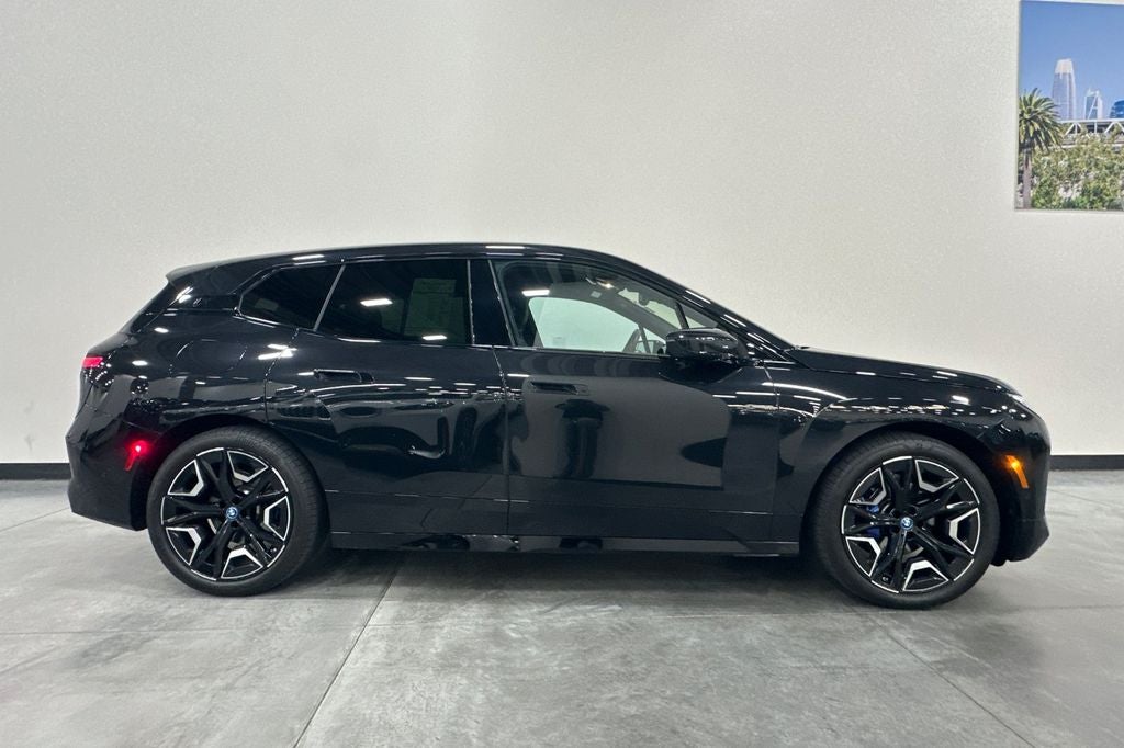 2025 BMW iX M60