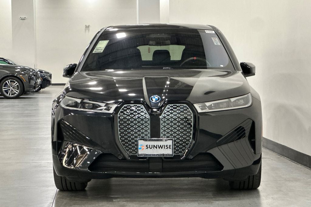 2025 BMW iX M60
