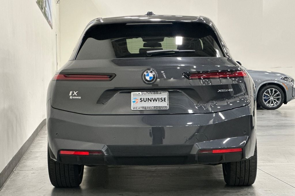 2026 BMW iX xDrive45