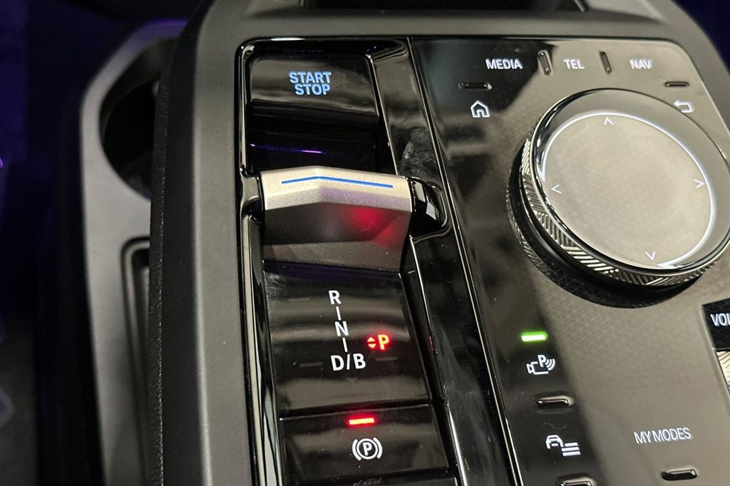 2026 BMW iX xDrive45