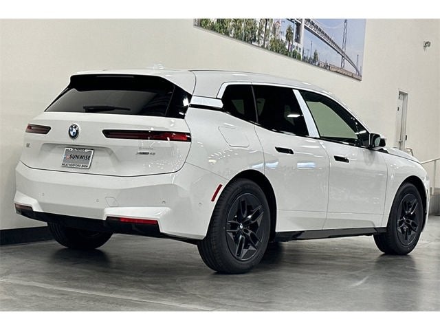 2026 BMW iX xDrive45