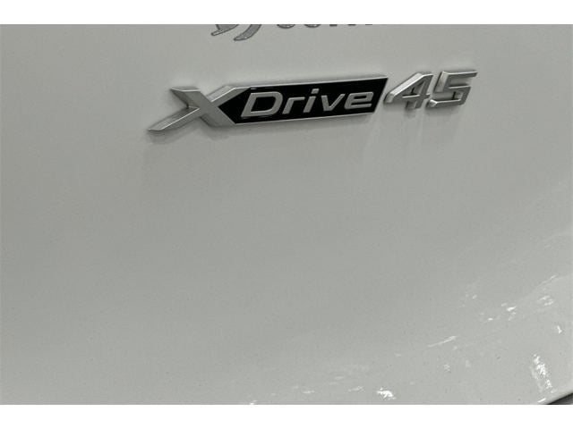 2026 BMW iX xDrive45