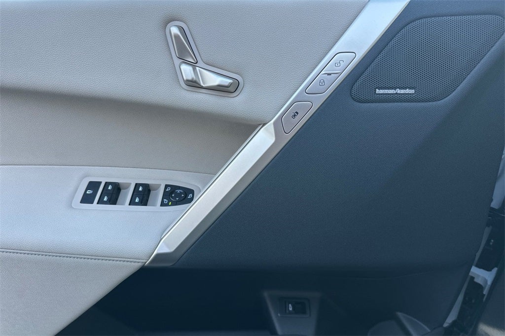 2026 BMW iX xDrive60