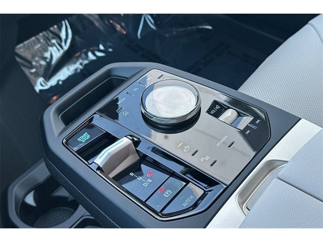 2026 BMW iX xDrive60
