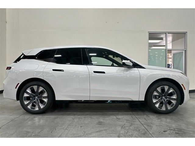 2026 BMW iX xDrive60