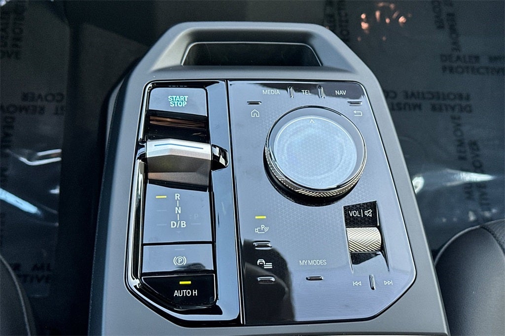 2026 BMW iX xDrive60