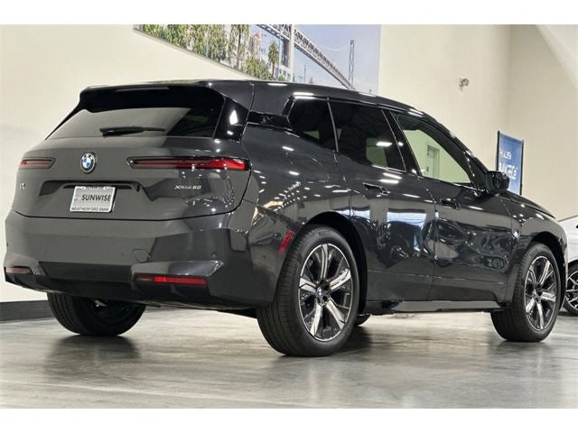 2026 BMW iX xDrive60