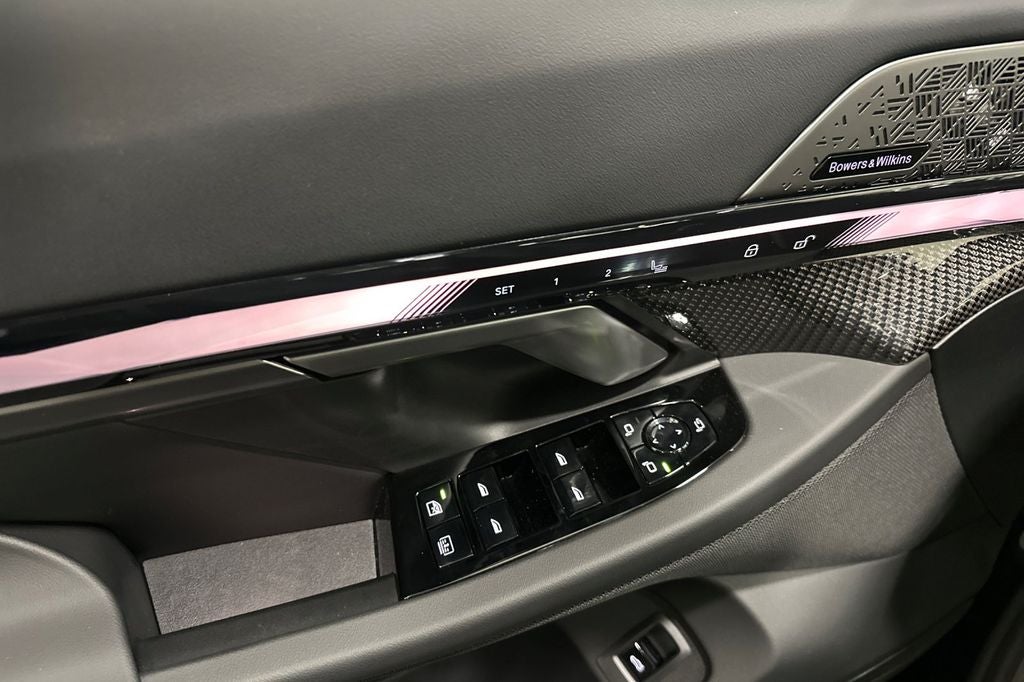 2027 BMW 5 Series 550e xDrive