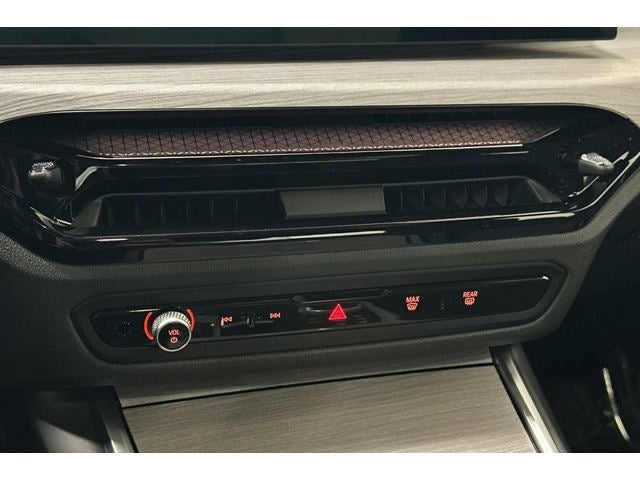 2025 BMW 3 Series 330i