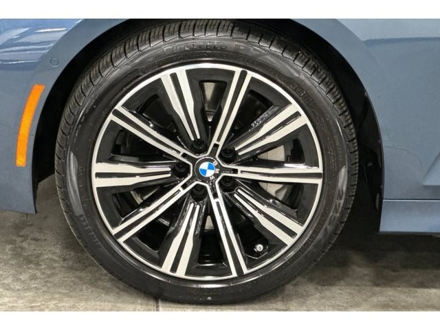 2025 BMW 3 Series 330i