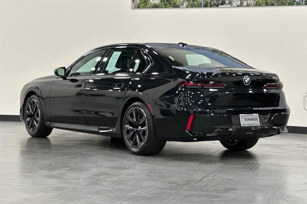 2023 BMW 7 Series 740i