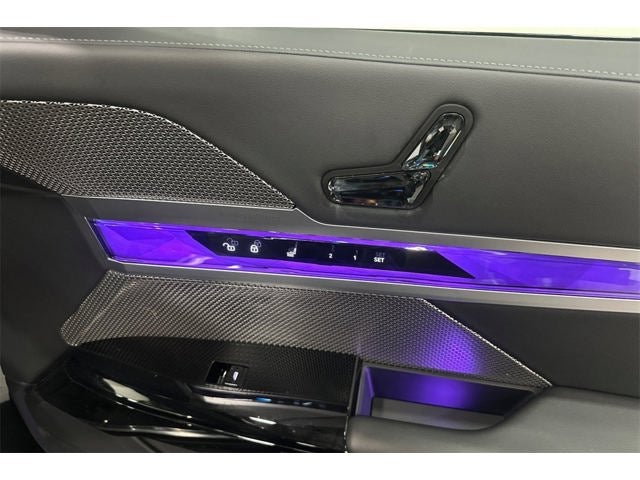 2023 BMW 7 Series 740i