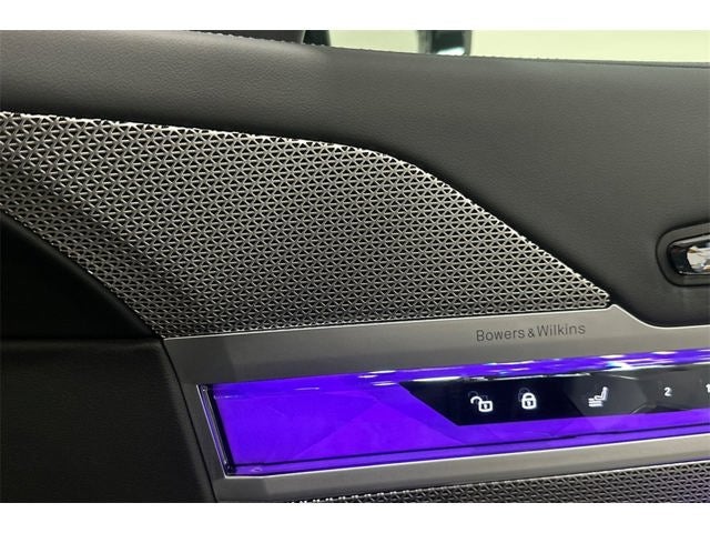 2023 BMW 7 Series 740i