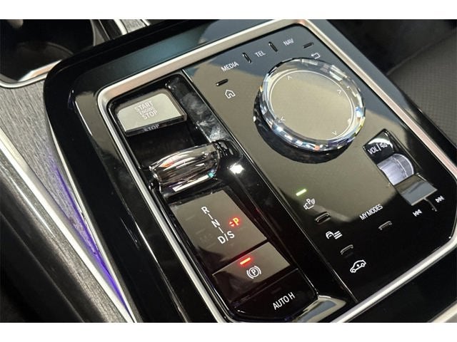 2023 BMW 7 Series 740i