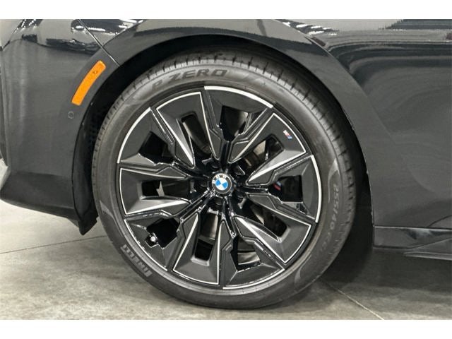 2023 BMW 7 Series 740i