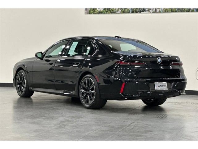 2023 BMW 7 Series 740i