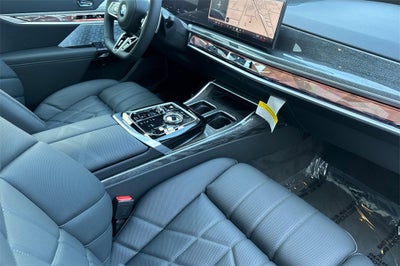 2025 BMW 7 Series 760i xDrive