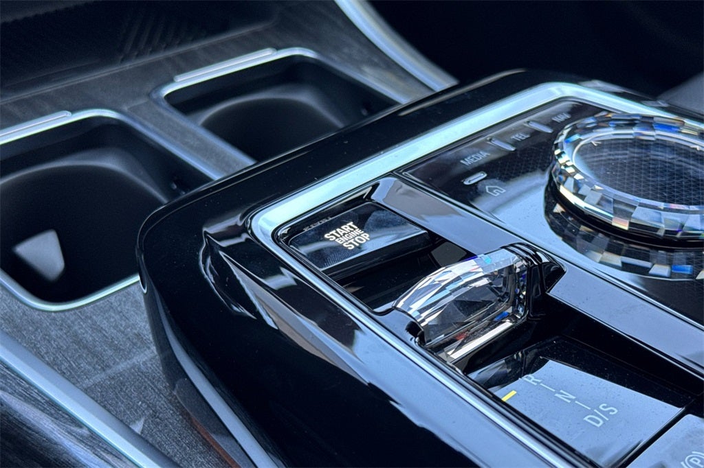 2025 BMW 7 Series 760i xDrive