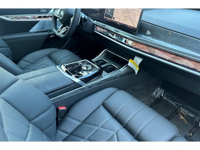 2025 BMW 7 Series 760i xDrive