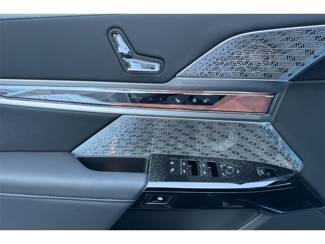 2025 BMW 7 Series 760i xDrive