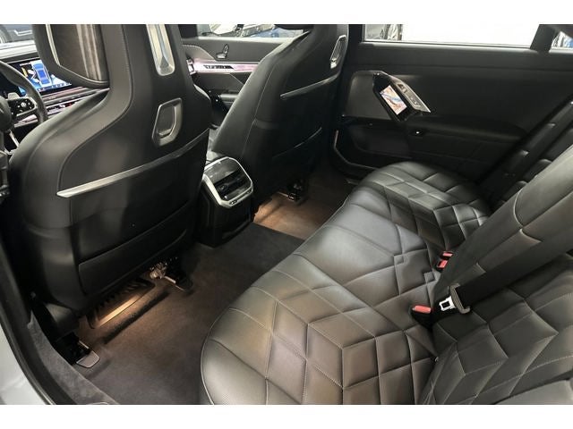 2024 BMW 7 Series 760i xDrive