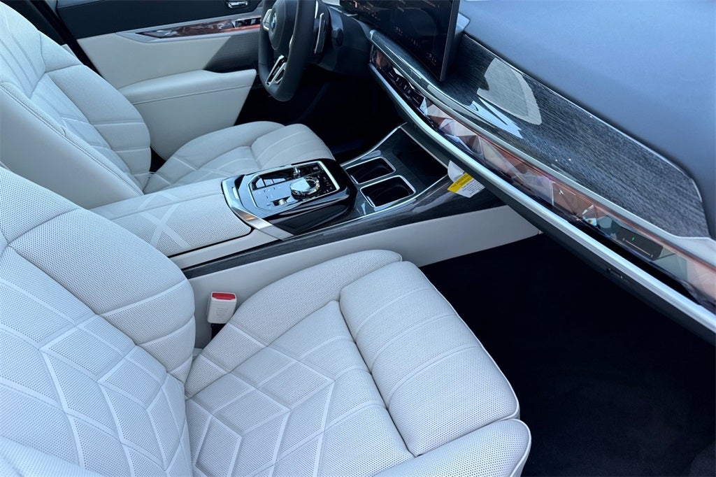 2025 BMW 7 Series 760i xDrive