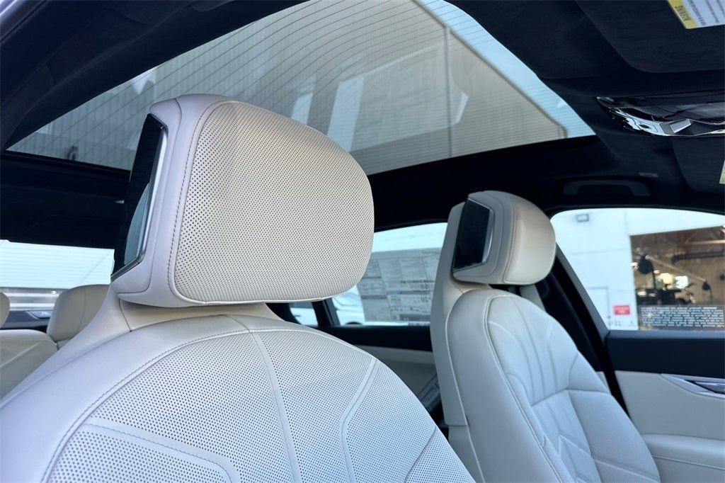 2025 BMW 7 Series 760i xDrive