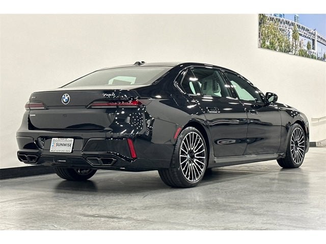 2025 BMW 7 Series 760i xDrive