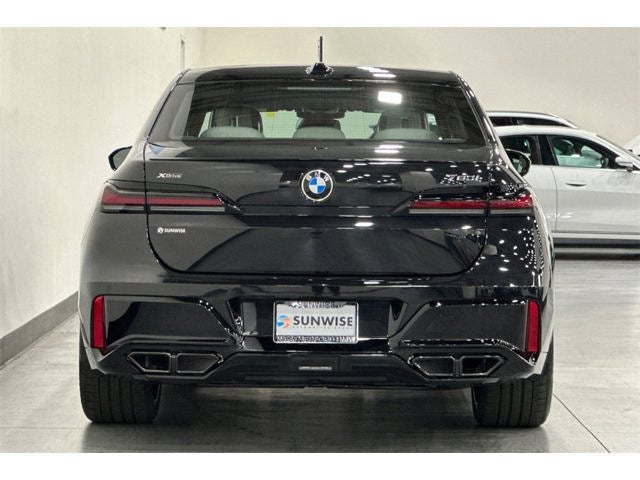 2025 BMW 7 Series 760i xDrive