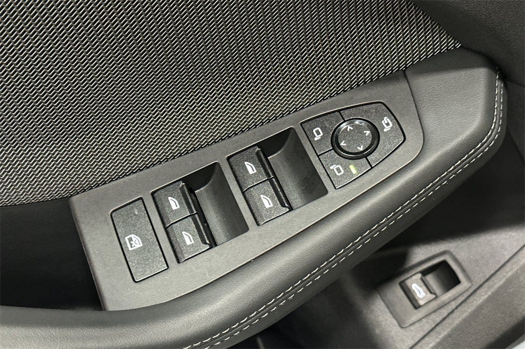 2025 BMW 2 Series M235i xDrive