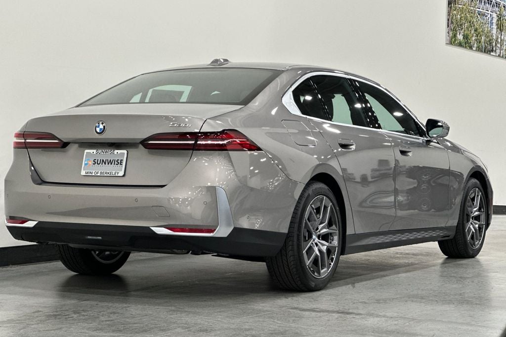 2026 BMW 5 Series 530i